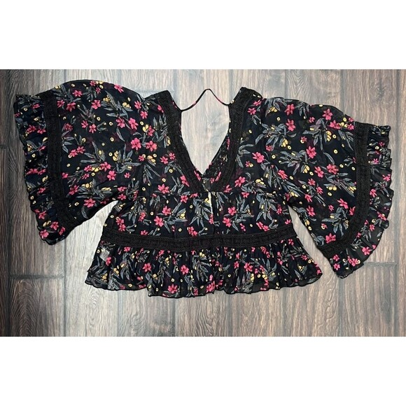 Free People Floral Black Bell Sleeve Boho Top Womens Medium Whimsigoth - Picture 3 of 4